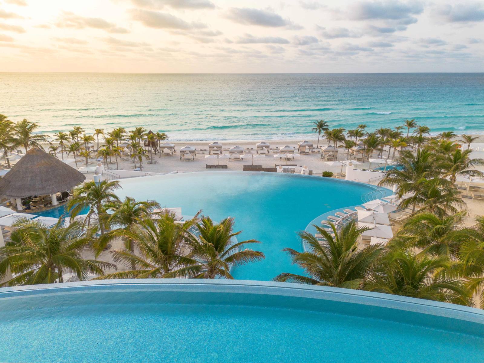 Le Blanc Spa Resort Cancún — aerial