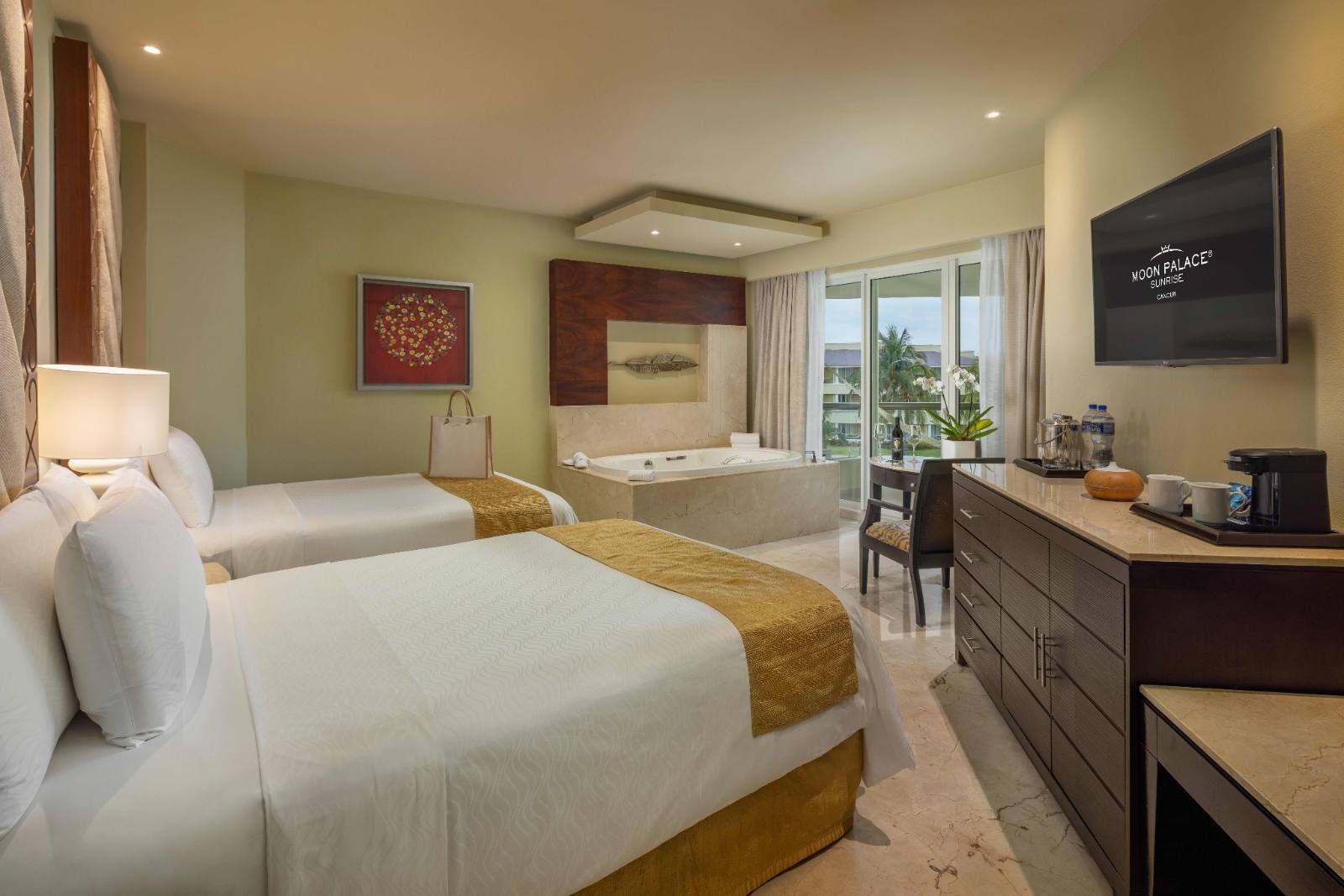 Superior Deluxe Ocean View with two beds: in-room whirlpool, the family layout